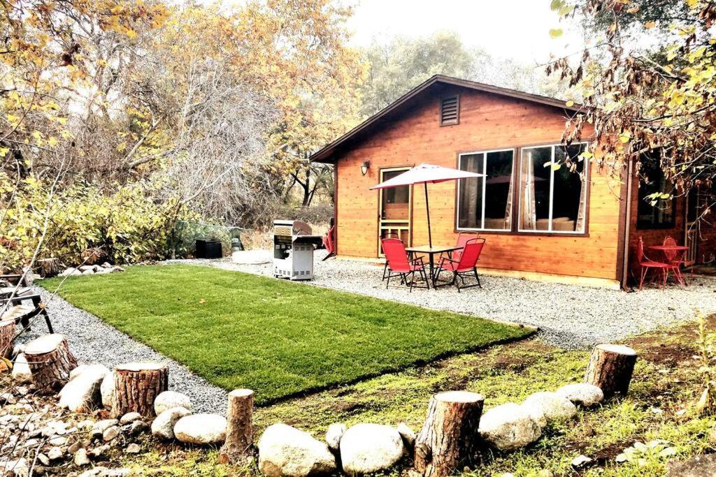 River Retreat Cabin In Three Rivers - Near Snp Villa Eksteriør billede